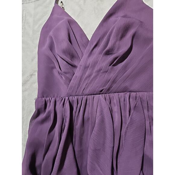 White by Vera Wang Formal Gown Sz. 6 Amethyst Ruffles Lining Floor Length Bridal - Picture 15 of 16